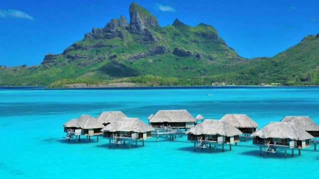 Lyxhotellet Four Seasons Resort Bora Bora är paradisiskt